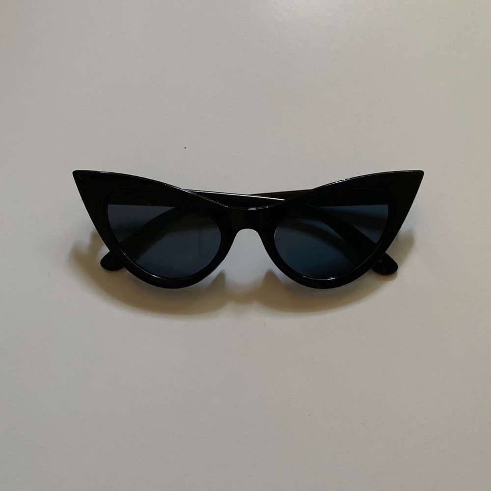 black cat eye glasses